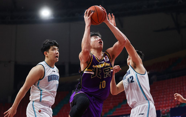 开云体育中国-赔率变化惊险逆转取胜，粉丝狂欢不已的简单介绍