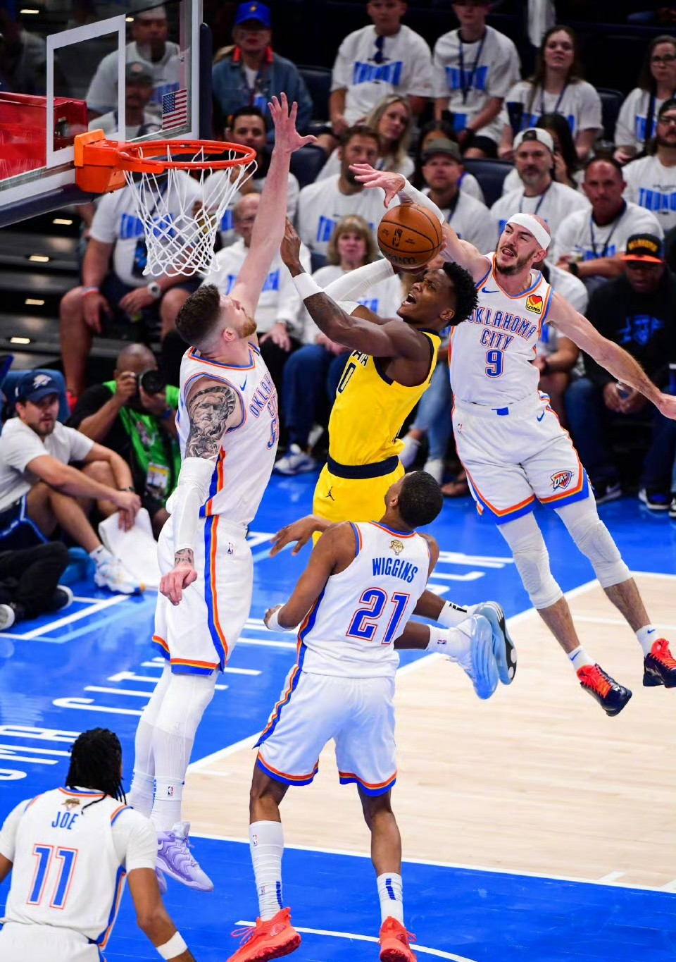 开云体育-雷霆翻盘骑士，拉文统治全场的简单介绍