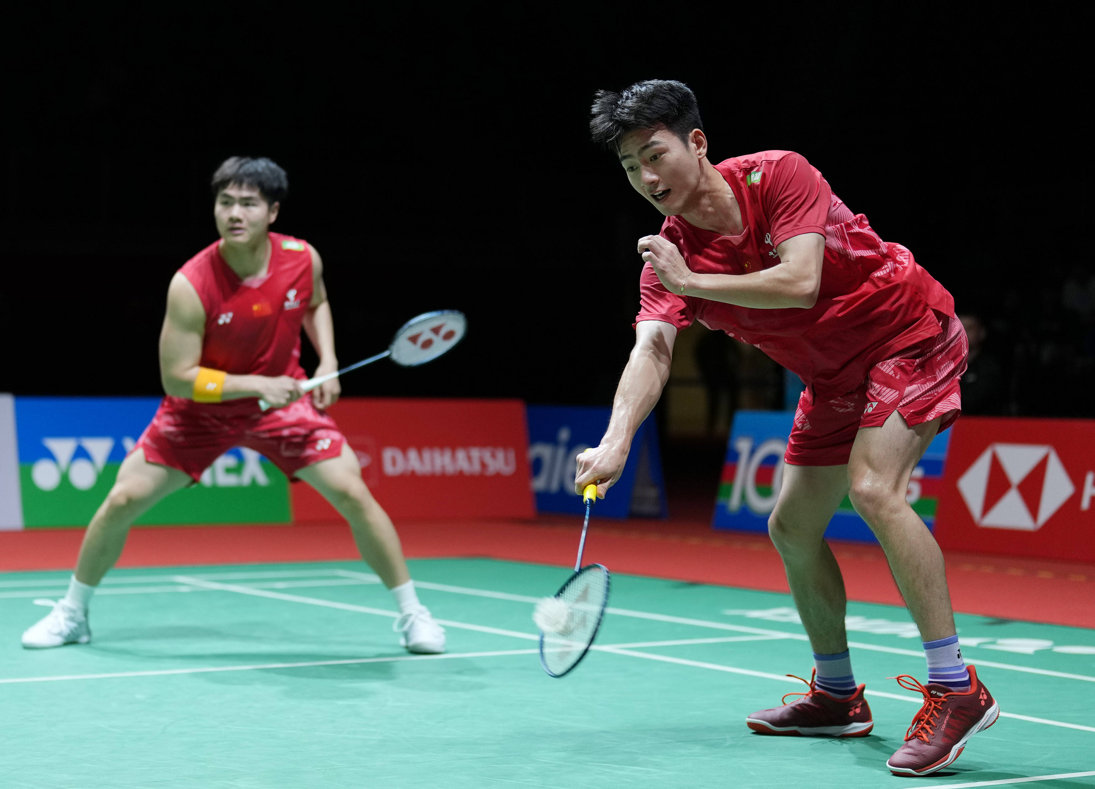 开云体育APP下载-冷门频出！羽毛球战况跌宕起伏的简单介绍